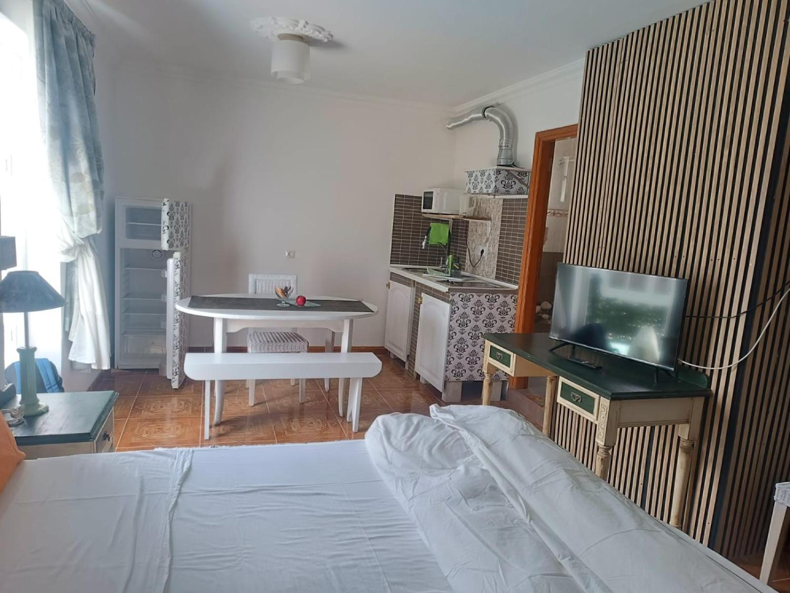 Solo Adultos, Las Tuneras Rooms La Oliva Exterior photo